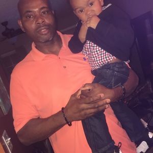 Meet your Posher, Dennis